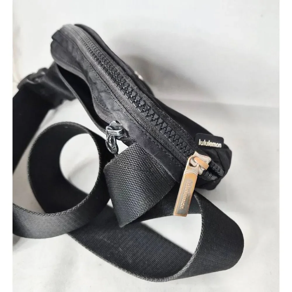 Lululemon everywhere belt bag